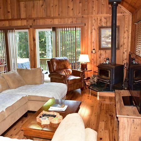 Quiet And Comfy 3Bed/2Bath - Chalet With Hot Tub. Cedar Екстер'єр фото