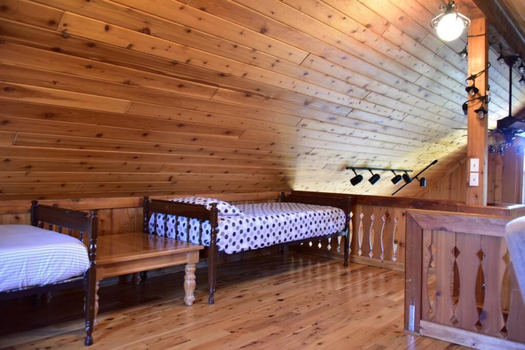 Quiet And Comfy 3Bed/2Bath - Chalet With Hot Tub. Cedar Екстер'єр фото