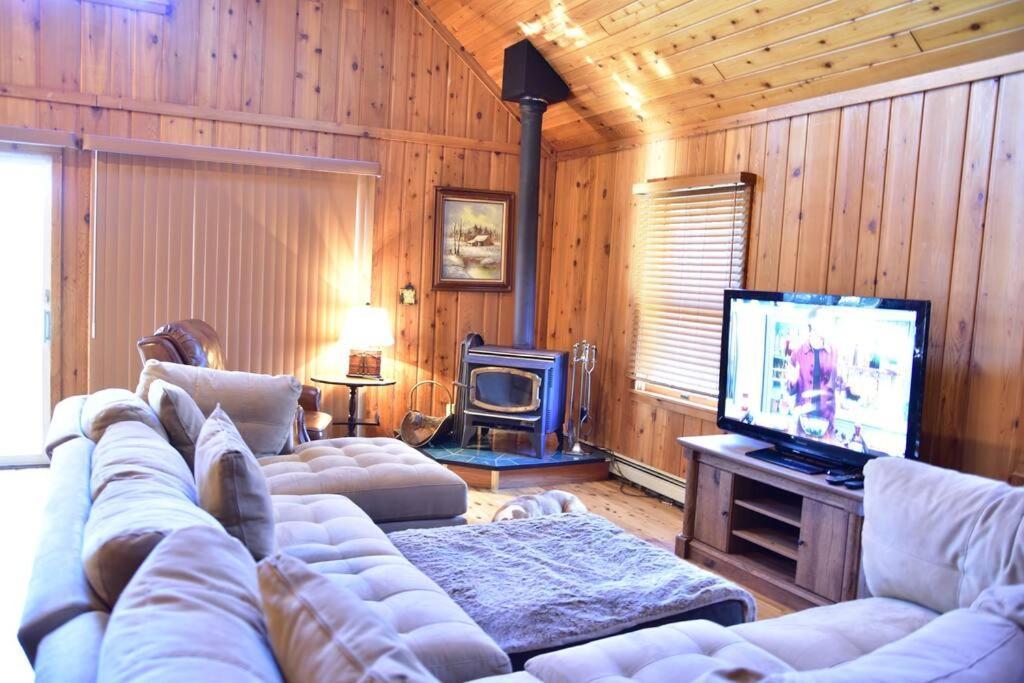 Quiet And Comfy 3Bed/2Bath - Chalet With Hot Tub. Cedar Екстер'єр фото