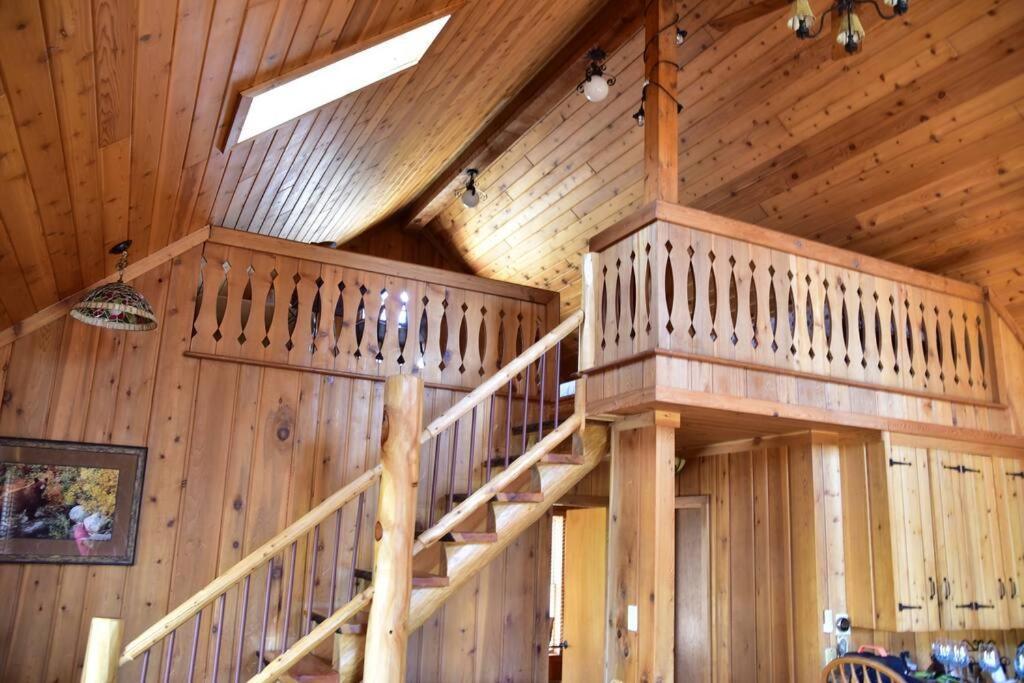 Quiet And Comfy 3Bed/2Bath - Chalet With Hot Tub. Cedar Екстер'єр фото