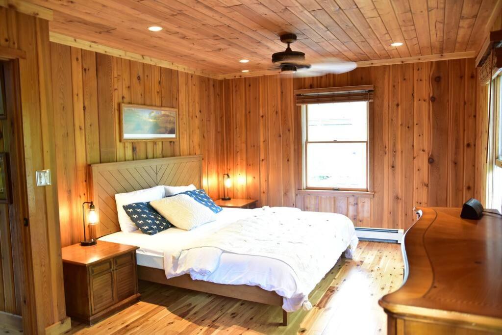 Quiet And Comfy 3Bed/2Bath - Chalet With Hot Tub. Cedar Екстер'єр фото
