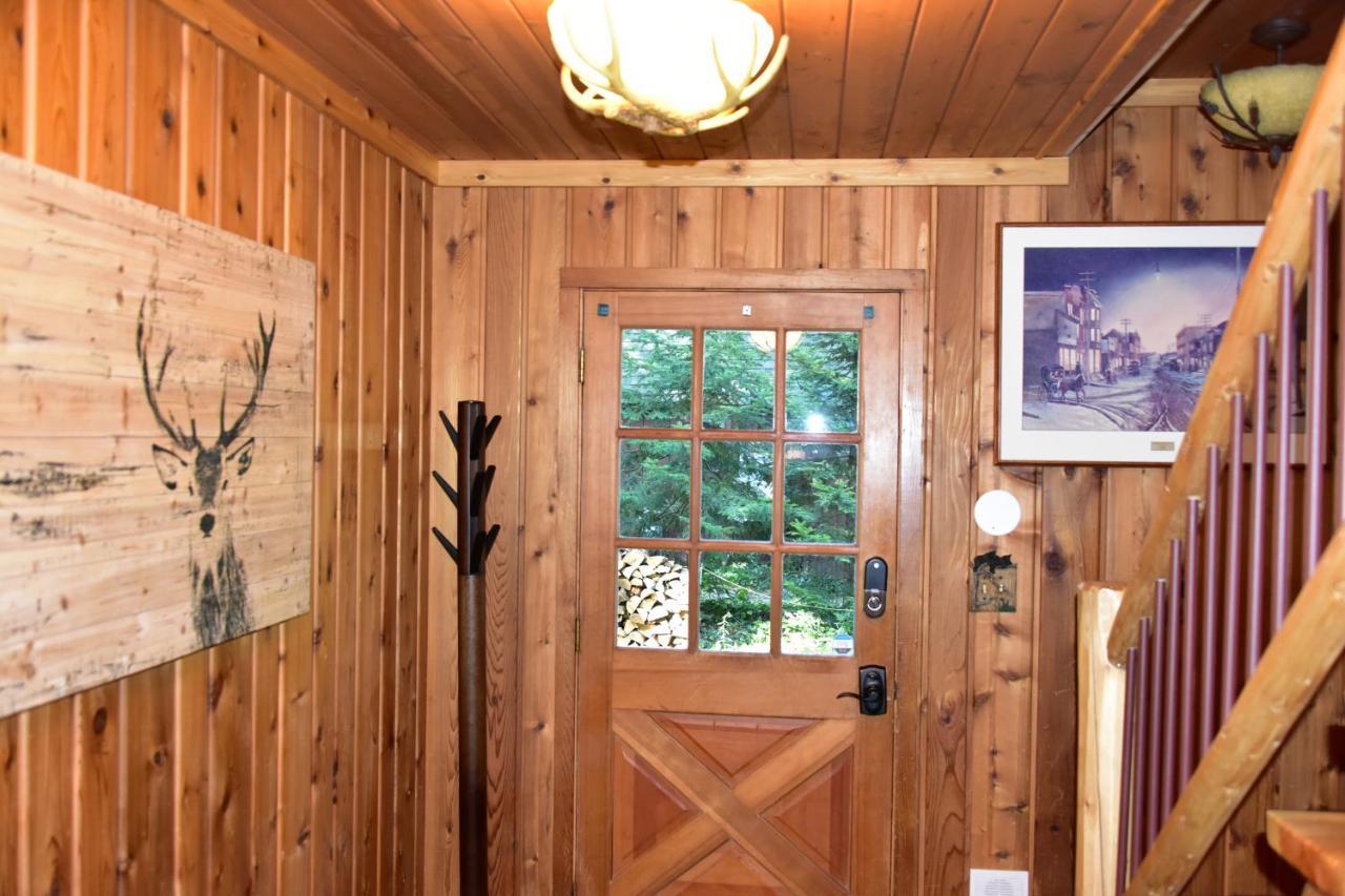 Quiet And Comfy 3Bed/2Bath - Chalet With Hot Tub. Cedar Екстер'єр фото